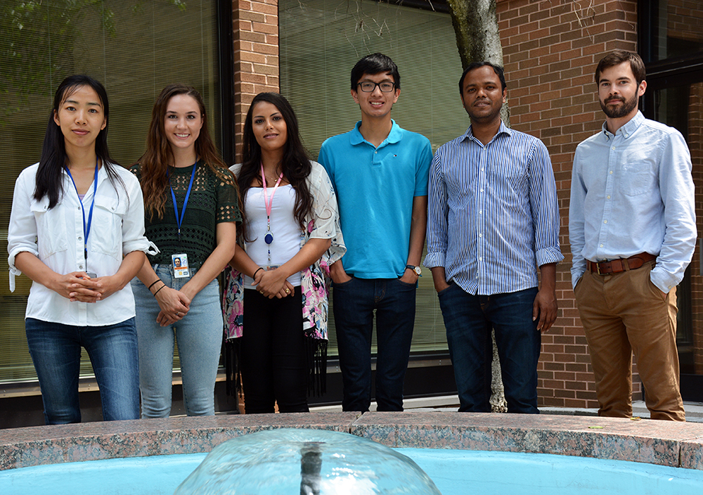 Photo of Alex Compton's lab members July 2017