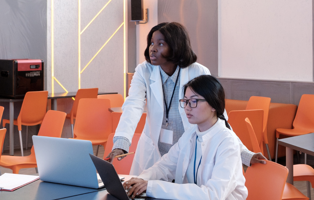 Female scientists at a computer