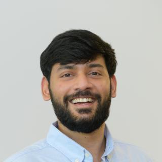 Headshot of Vid