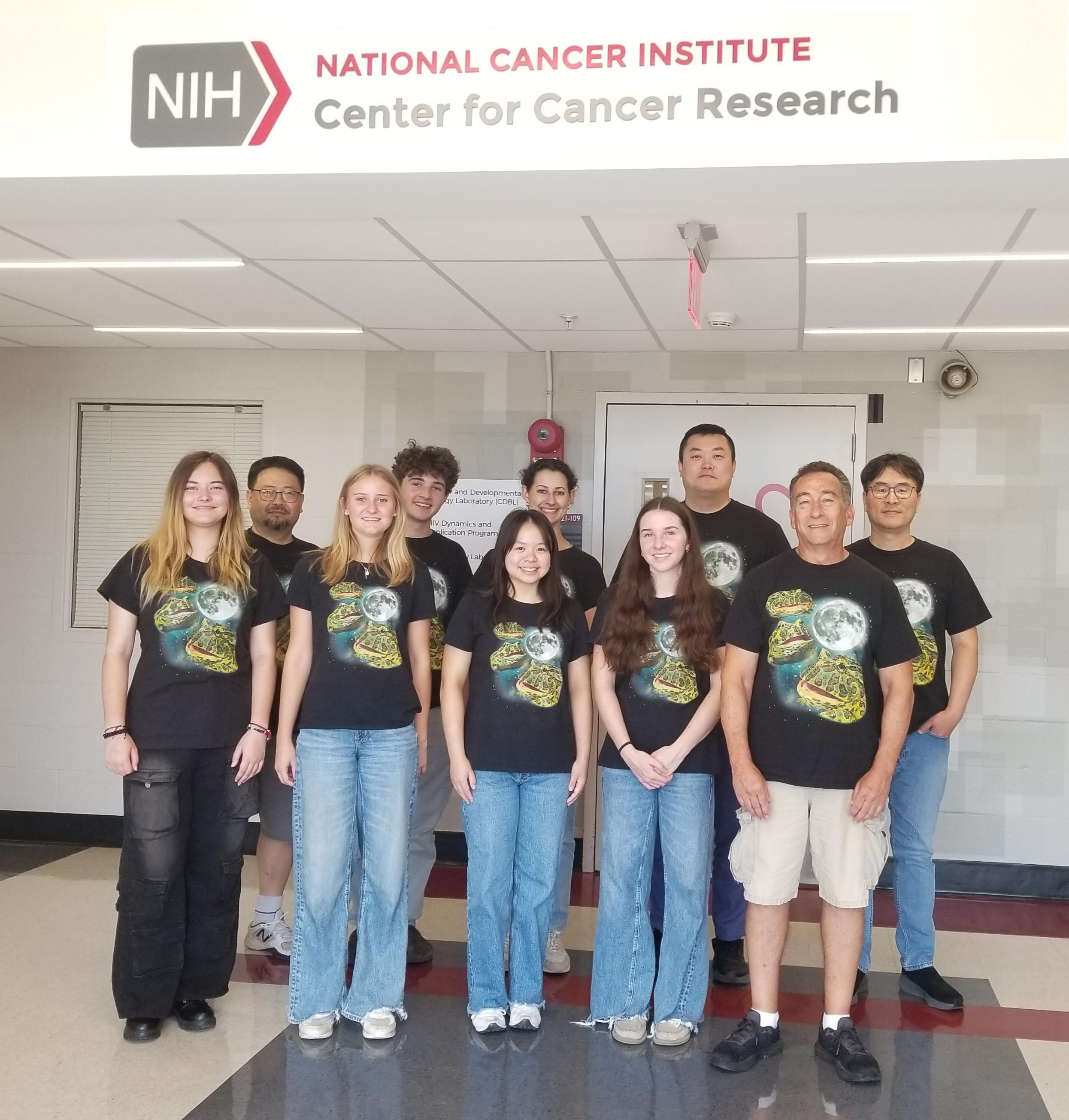 Daar Lab Summer 2024: Front Row (L-R): Olivia Bindewald, Elizabeth Goodwin, Anthea Luo, Olivia Thomas, Ira Daar.  Back Row (L-R): Rich Yoo-Seok Hwang, Sawyer Grunwell, Maya Lines, Jaeho Yoon, Moonsup Lee.